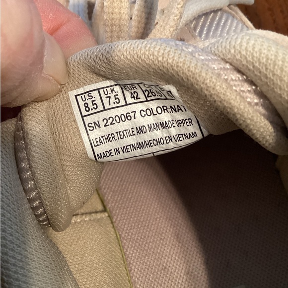 Skechers Shoes - Picture 8 of 9